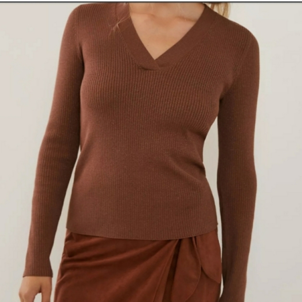 Maeve V-Neck Ribbed Brown With Gold Sparkle Sweater